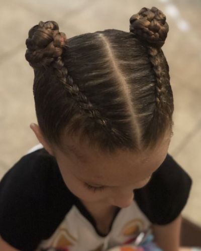 Space buns con trenzas