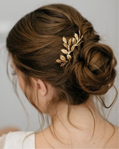 Los tocados para novia 2026 llegan con propuestas románticas, modernas y muy personales.