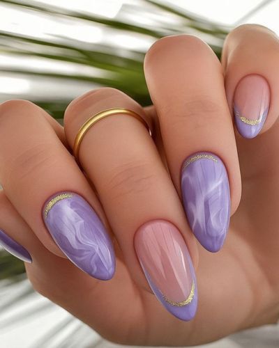 Uñas jacaranda con efecto marmoleado + francés
