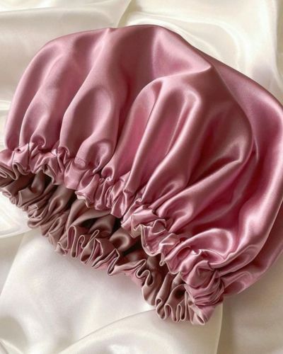 Gorro de satén rosa