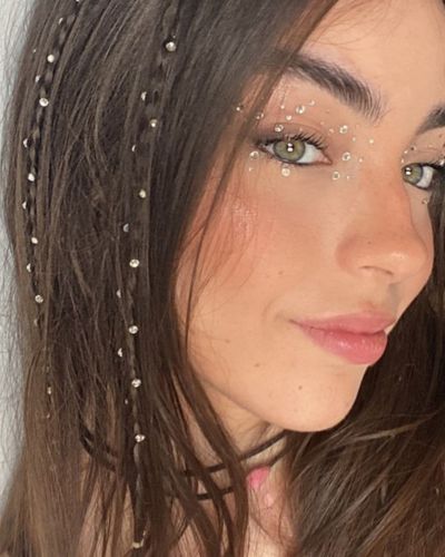 Cabello con gemas