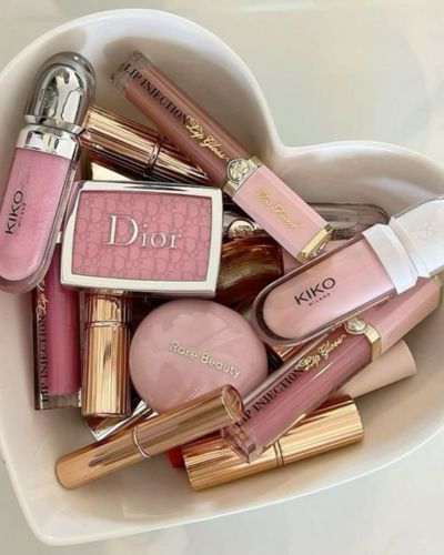 Cada cuánto cambiar tu maquillaje: polvos y maquillaje líquido