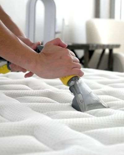 Con qué frecuencia se debe limpiar el colchón