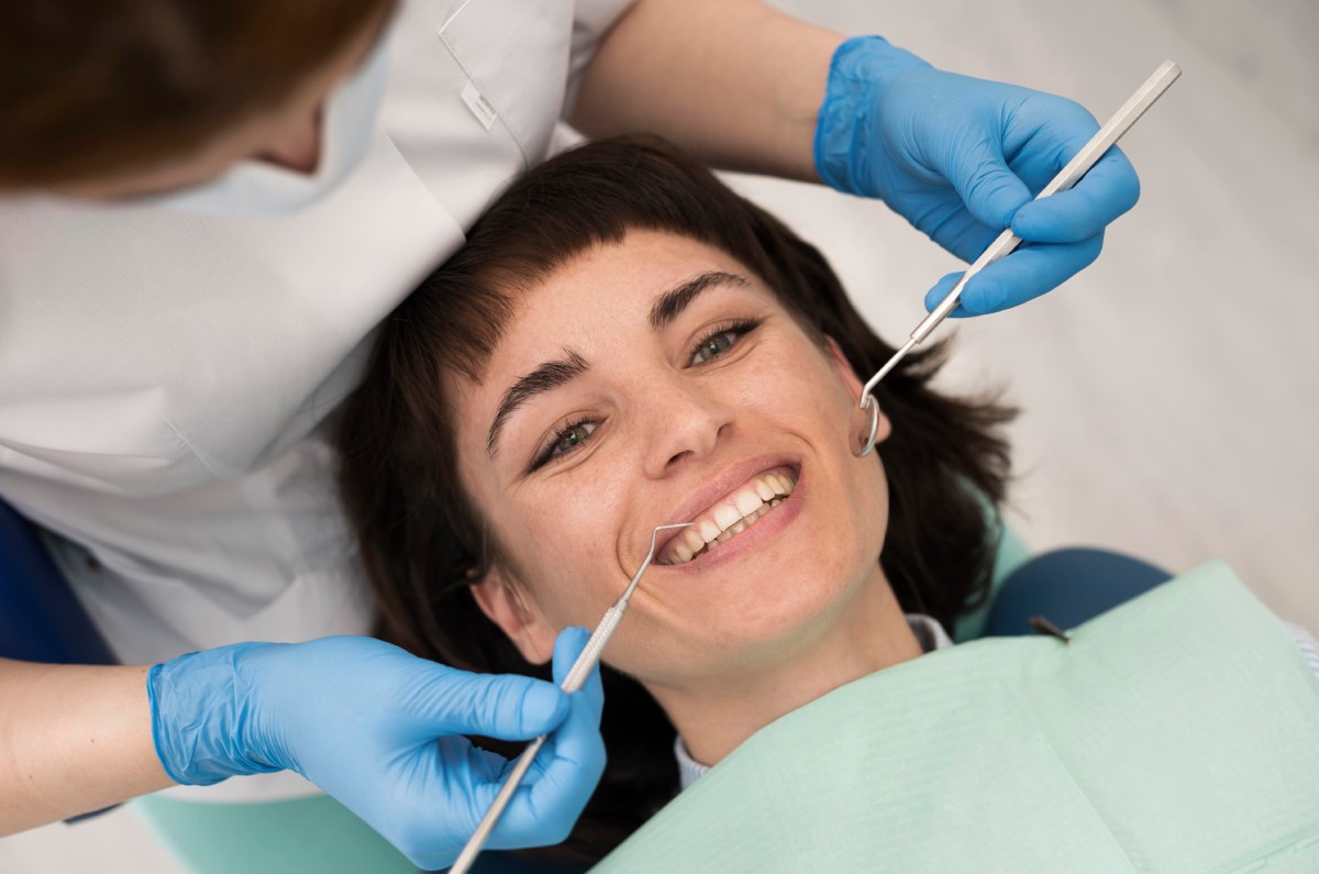 Los famosos implantes dentales, debes leer esto antes de pensar en ponerlos