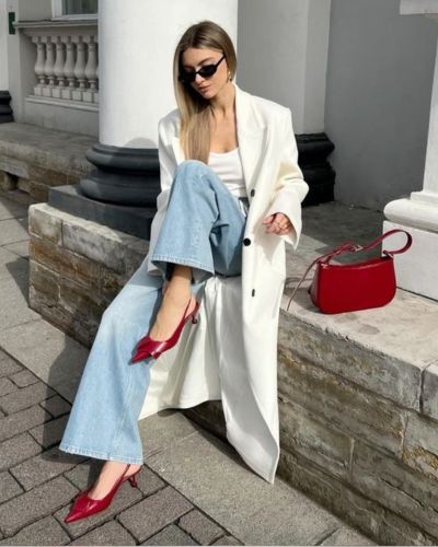 Inspirados en la estética impecable de El Diablo Viste a la Moda, los tacones rojos encuentran el equilibrio entre elegancia, actitud y seguridad.