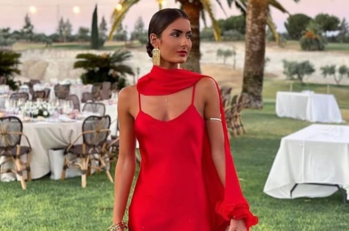 Por qué no deberías vestir de rojo en una boda (y qué usar en su lugar)