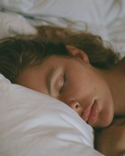 Reconocer que no estás en paz contigo misma no siempre es fácil, porque muchas veces aprendemos a normalizarlas o a ignorarlas para seguir con la rutina.