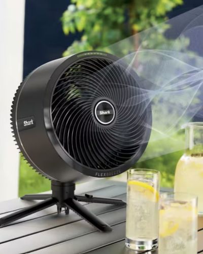 Ventilador inalámbrico mostrando conversión de pedestal a sobremesa.