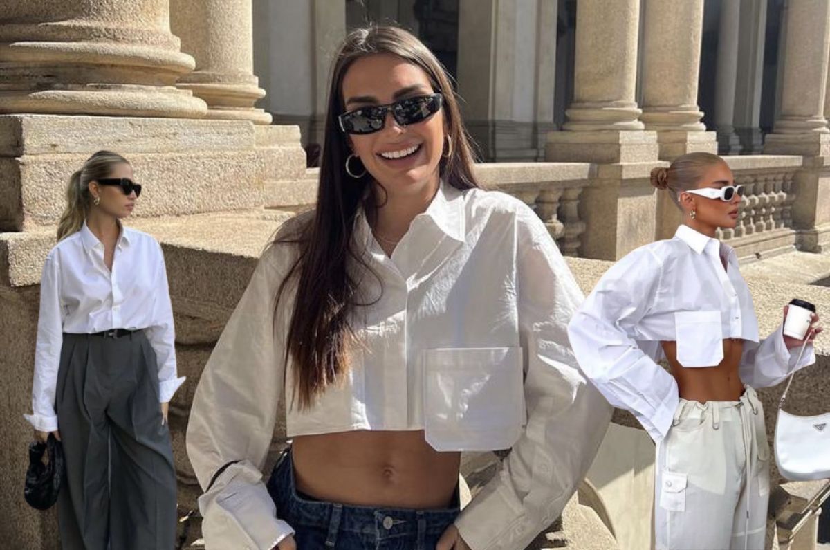 Camisa blanca corta: cómo combinarla con estilo después de los 50