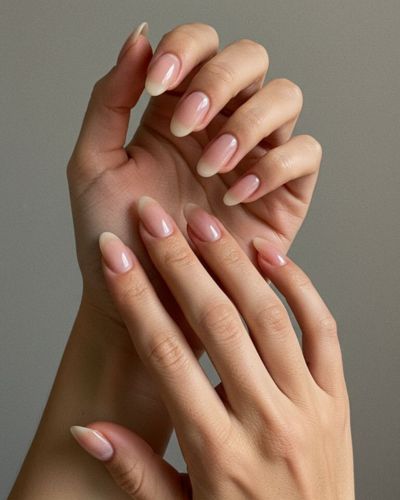 Manicura almendrada