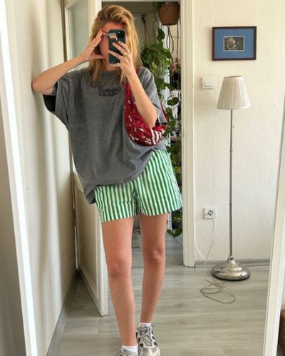 Short a rayas 
