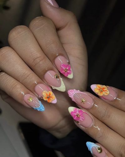 Uñas hawaianas de colores