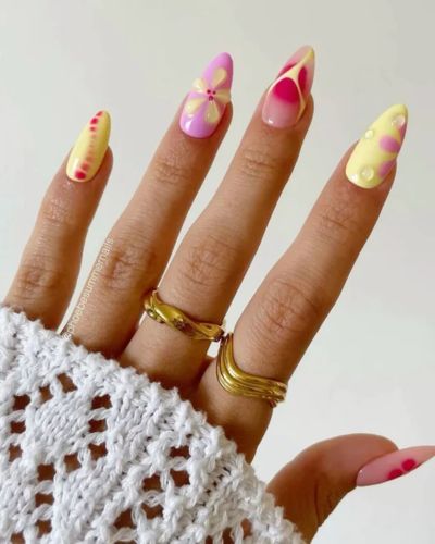Uñas hawaianas amarillo con rosa
