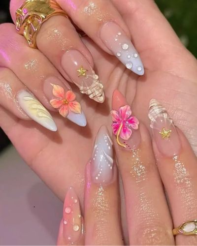 Uñas hawaianas color pastel y relieves trasnparentes