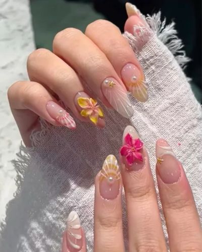 Uñas hawaianas nude + pop de color