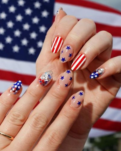 Uñas para el Mundial 2026 con colores de la bandera de Estados Unidos