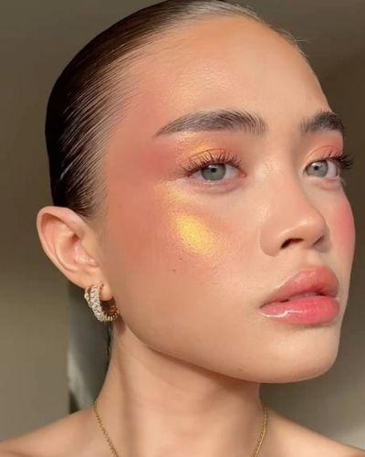 Rubores en tendenci para el verano: color melocotón en acabado satinado