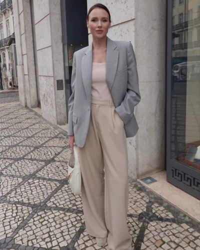 Look gris con beige 