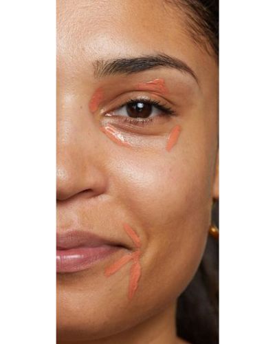 Cómo eliminar las manchas del bigote con maquillaje