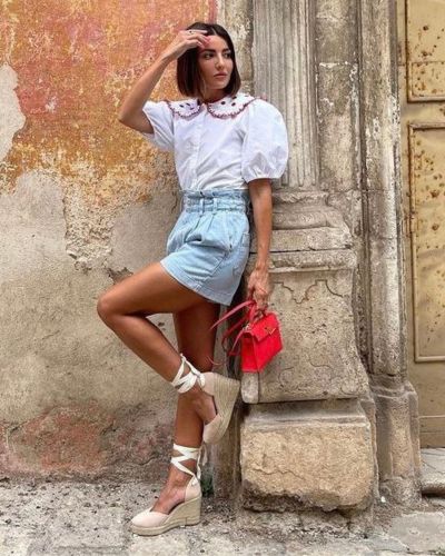 Outfits con alpargatas, shorts de mezclilla y blusa abullonada