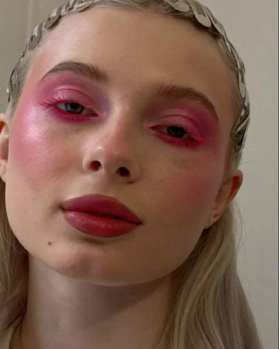 Maquillaje de primavera con máscara de pestañas