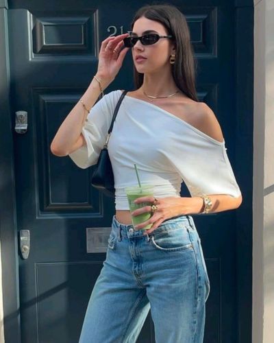 Mujer luciendo distintos cortes de blusas, una guía visual para identificar qué corte favorece más según la figura.