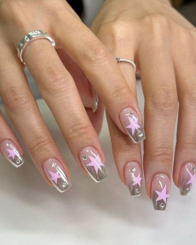 Glazed nails con estrellas rosa pastel