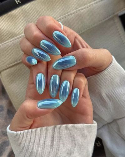 Uñas turquesa con efecto glazed